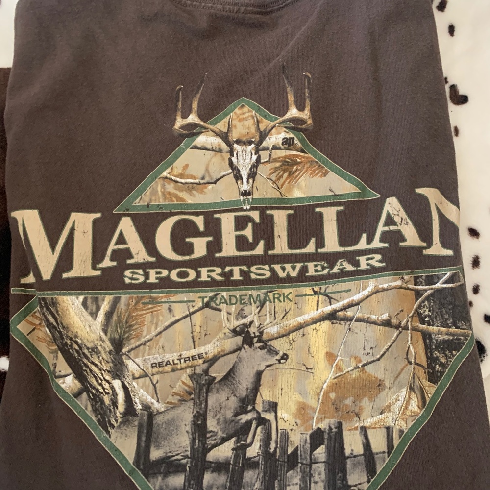 Magellan tee